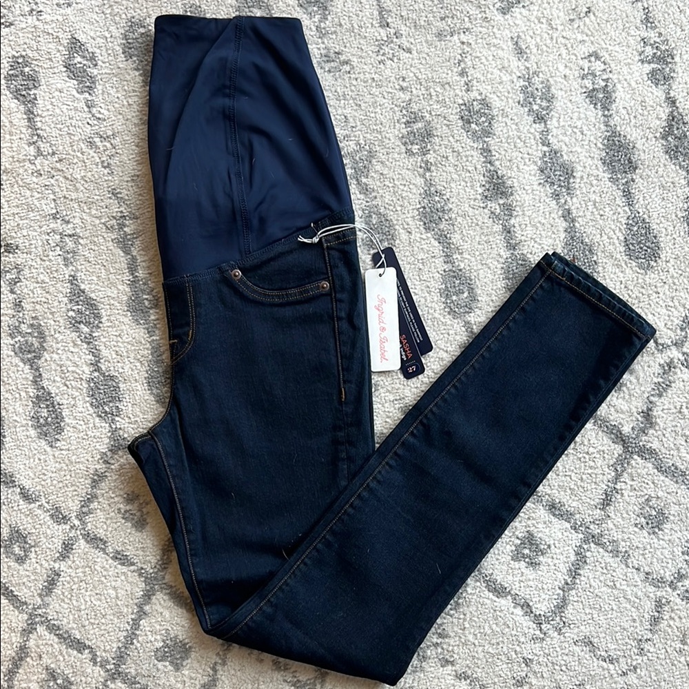 Ingrid & Isabel Maternity Skinny Jeans ft. Crossover Panel - Picture 6 of 6